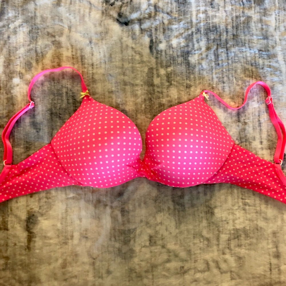 VS Plunge: wired, lined, padded, 32C